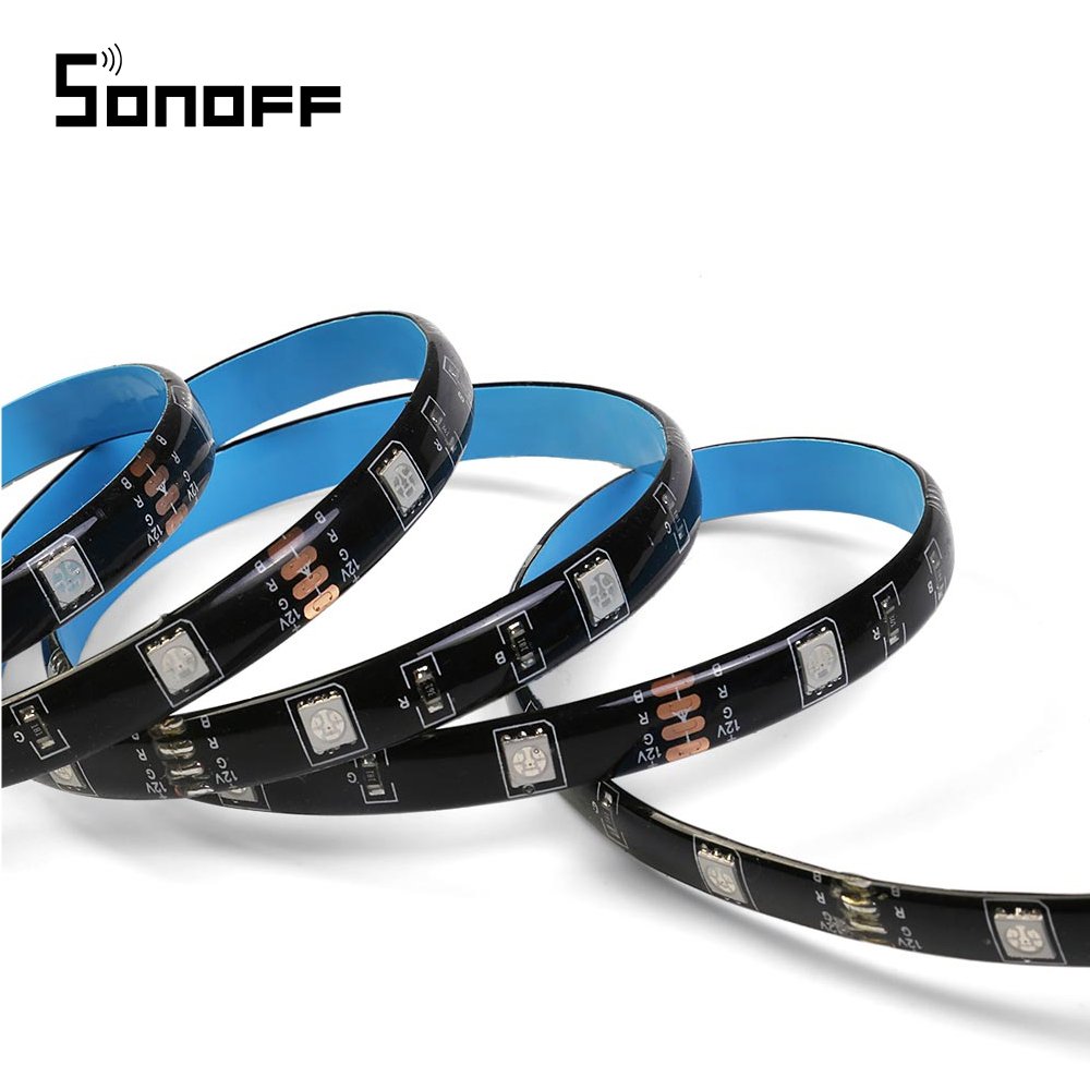 Colaj cu produse recomandate in articolul Sonoff L1 are 4 metri de culoare. Lumina albă decide dacă merită